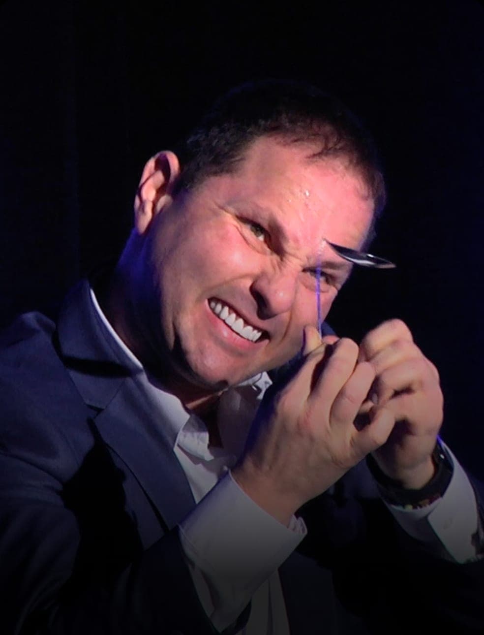 Guy Bavli performing close-up mind reading